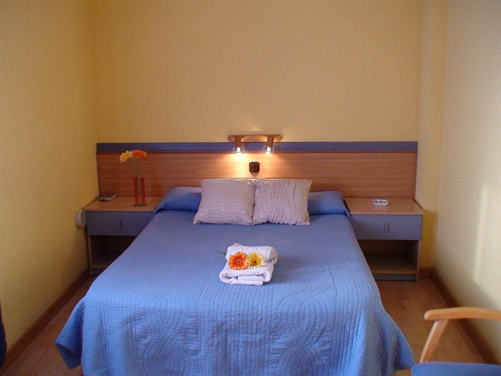 Hostal El Carmen ซาราโกซา ภายนอก รูปภาพ
