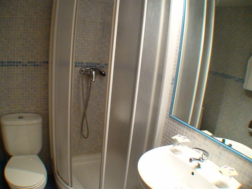 Hostal El Carmen ซาราโกซา ภายนอก รูปภาพ