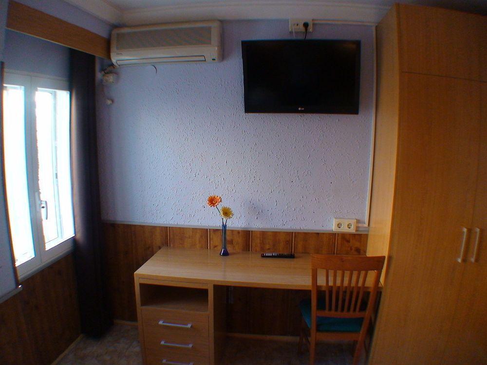 Hostal El Carmen ซาราโกซา ภายนอก รูปภาพ