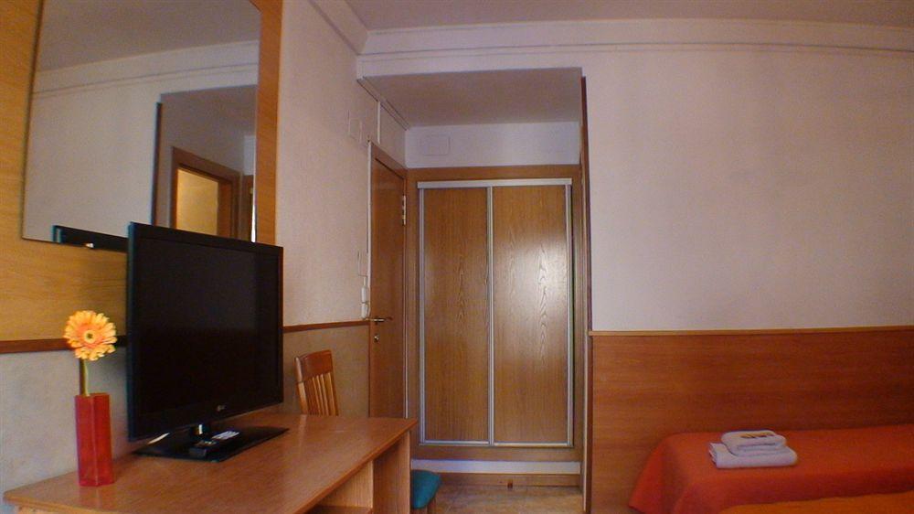 Hostal El Carmen ซาราโกซา ภายนอก รูปภาพ